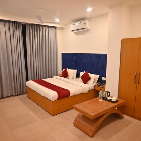 Hotel Lake View Chandigarh Luaran gambar