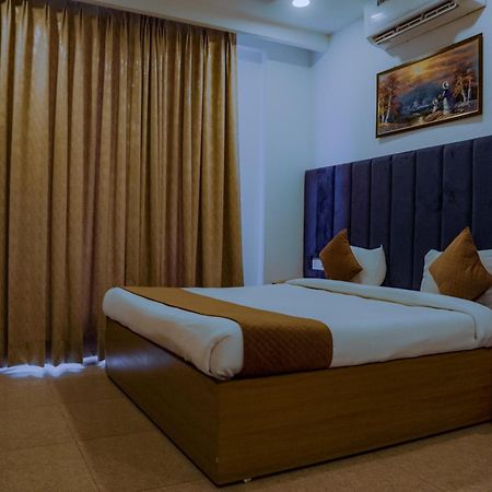 Hotel Lake View Chandigarh Luaran gambar