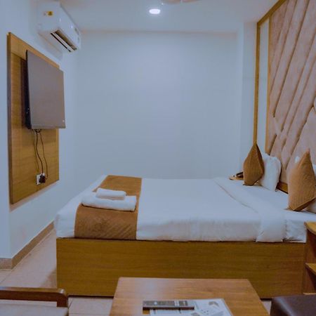 Hotel Lake View Chandigarh Luaran gambar
