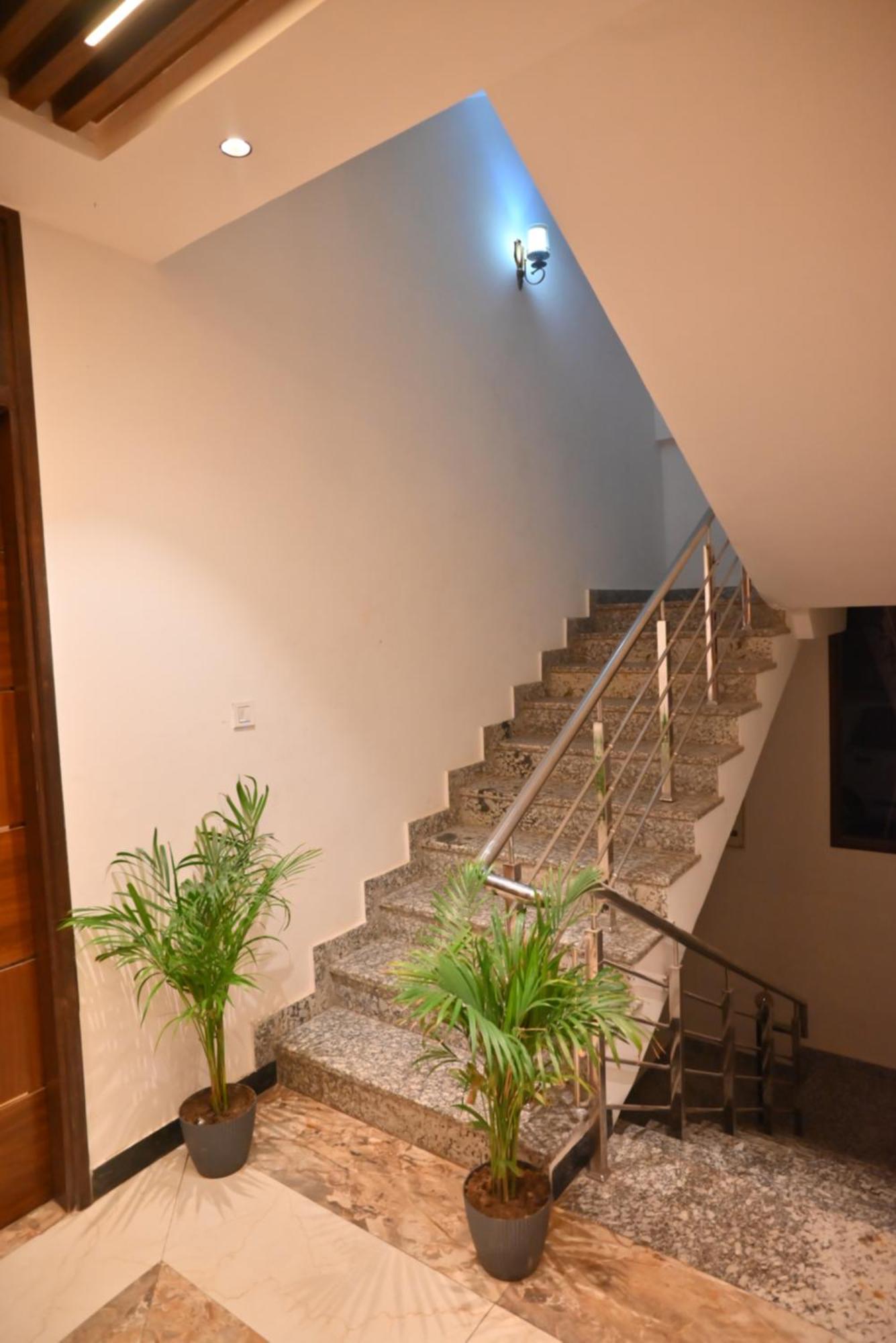 Hotel Lake View Chandigarh Luaran gambar