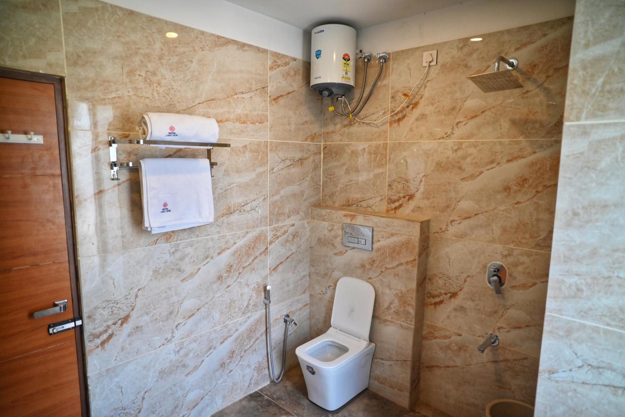 Hotel Lake View Chandigarh Luaran gambar