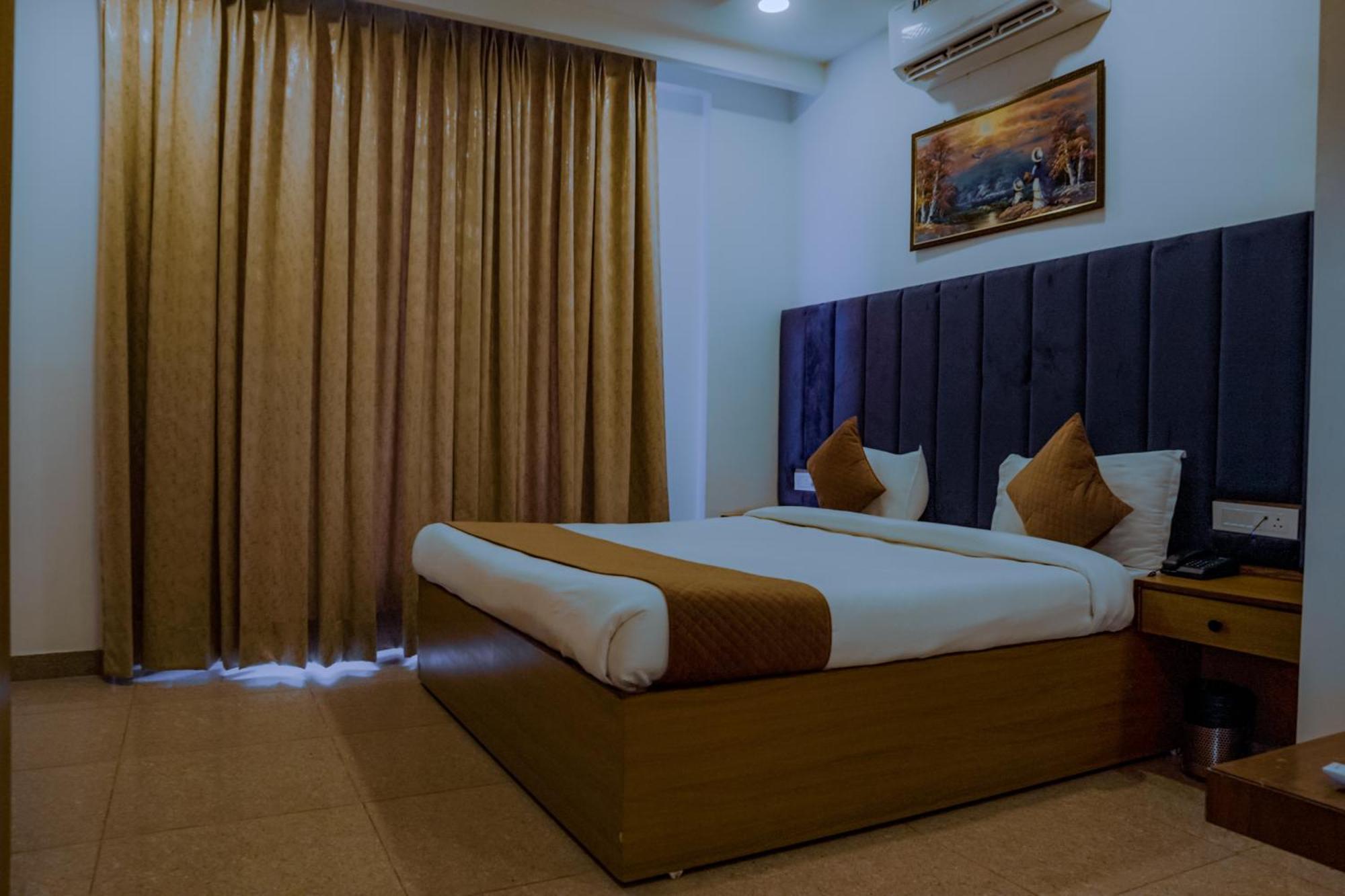 Hotel Lake View Chandigarh Luaran gambar