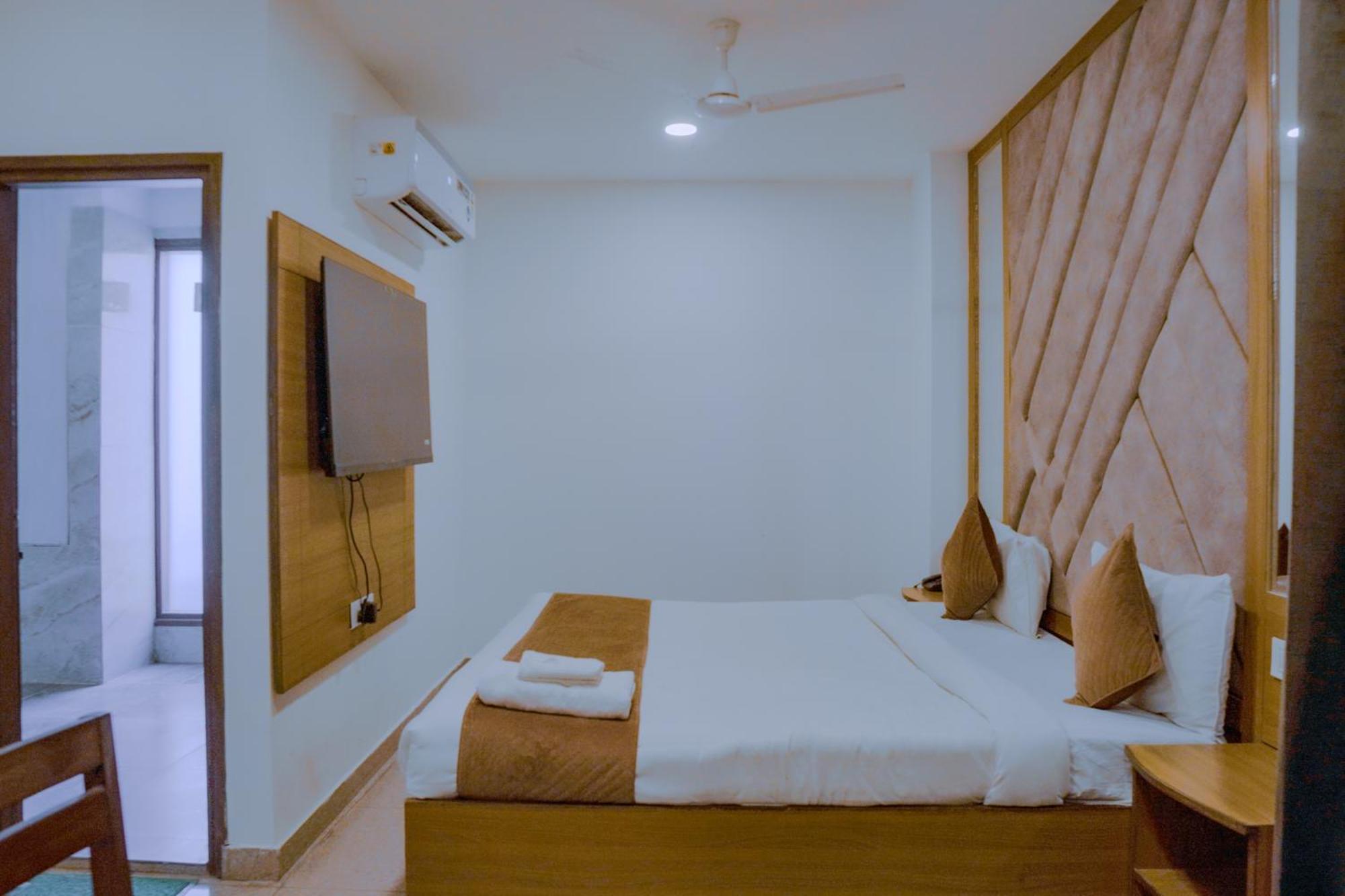 Hotel Lake View Chandigarh Luaran gambar
