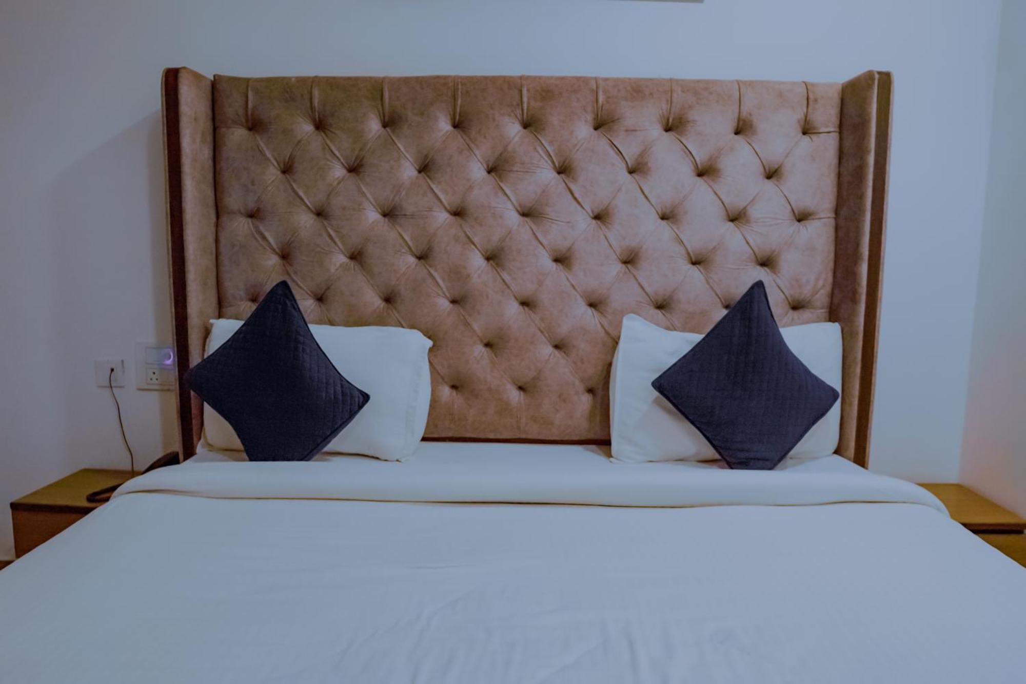 Hotel Lake View Chandigarh Luaran gambar